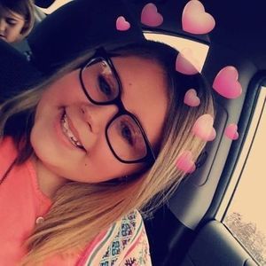 Meet your Posher, Leeann